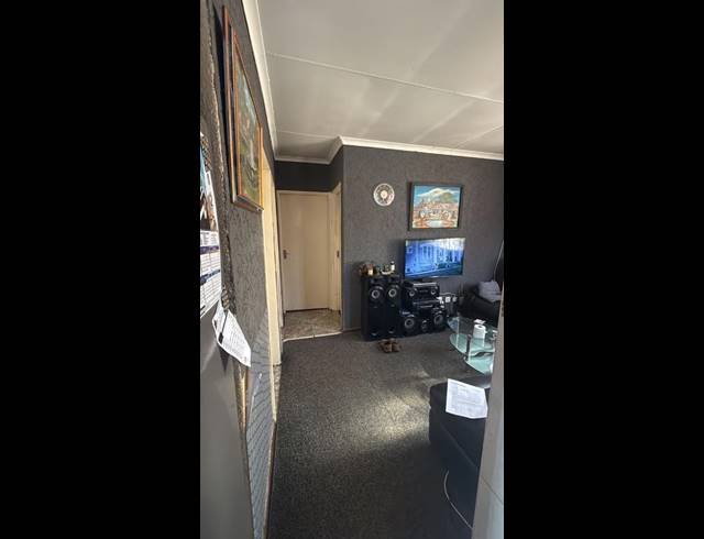 4 BEDROOM HOUSE FOR SALE IN TEMBISA CENTRAL